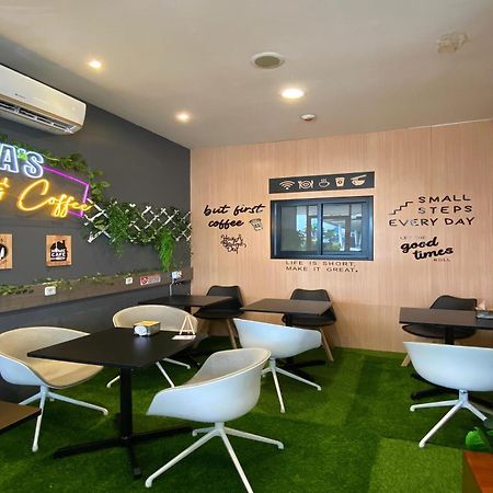 Hariss Inn Bandara Tangerang Buitenkant foto