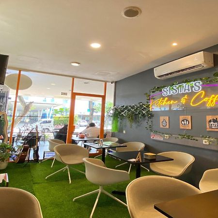 Hariss Inn Bandara Tangerang Buitenkant foto